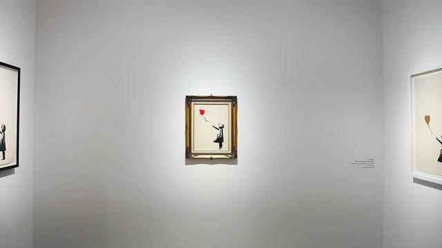 Guerra, Capitalismo e Libertà: La Mostra di Banksy a Roma